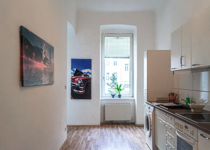 Spacious 3 Private In A Shared In וינה
