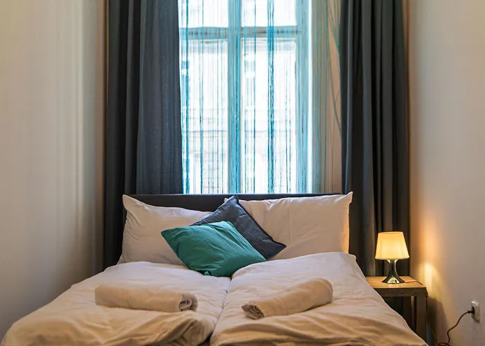 Spacious 3 Private In A Shared In