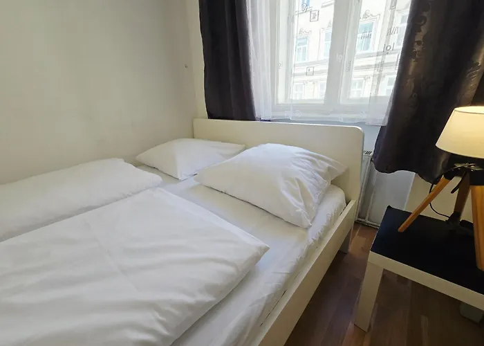 דירה Spacious 3 Private In A Shared In