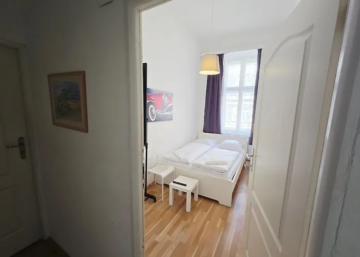 Spacious 3 Private In A Shared In *
