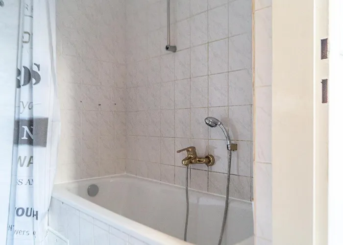 דירה Spacious 3 Private In A Shared In וינה