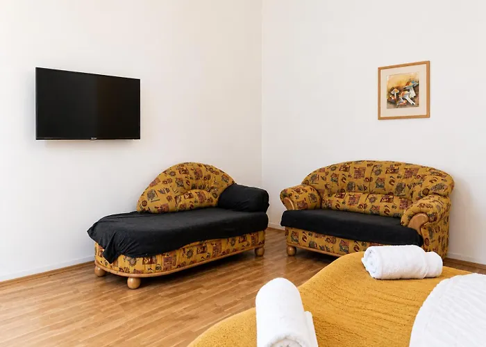 דירה Spacious 3 Private In A Shared In וינה