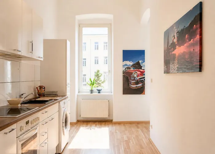 Spacious 3 Private In A Shared In *